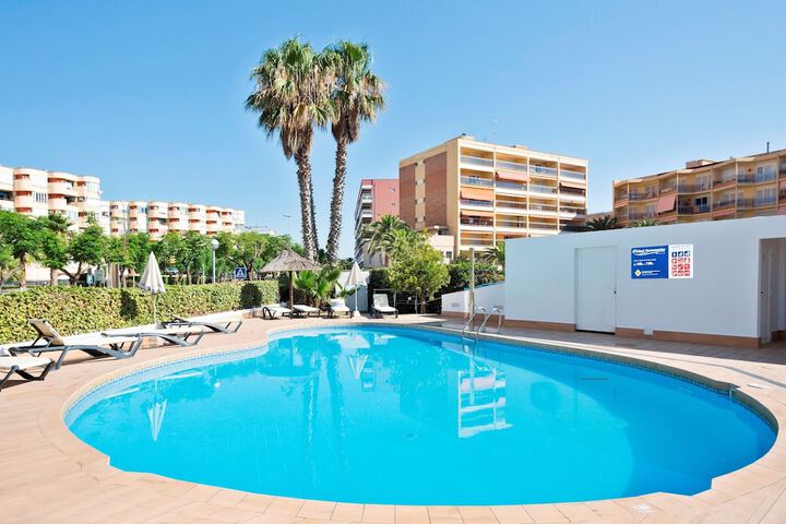 Pools & Facilities