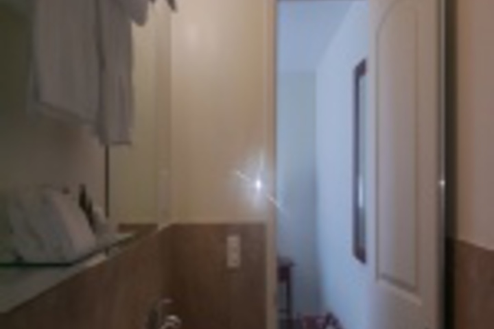 Room 407 of 695