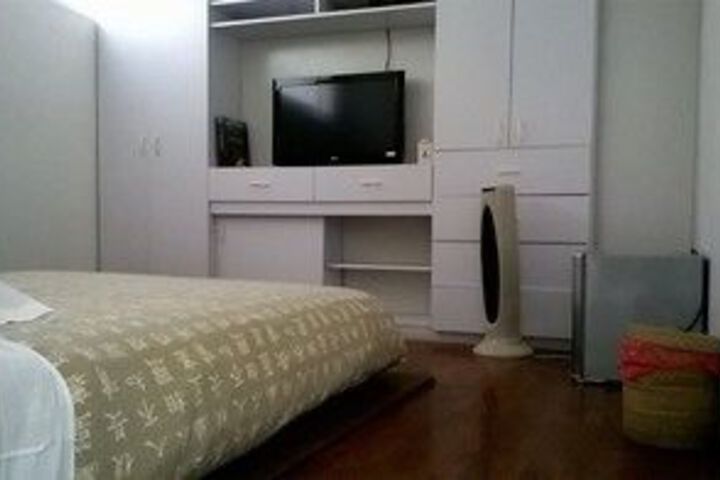 Room 35 of 83