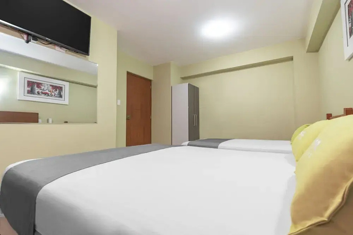 Room 3 of 10