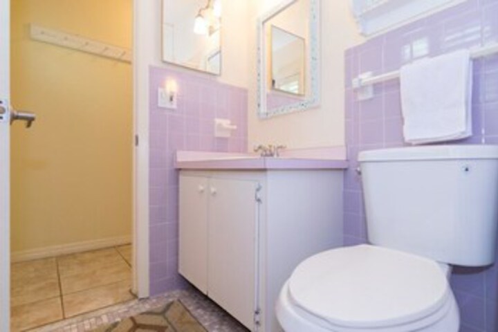 Room 4 of 37