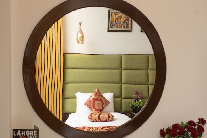 Room 27 of 43