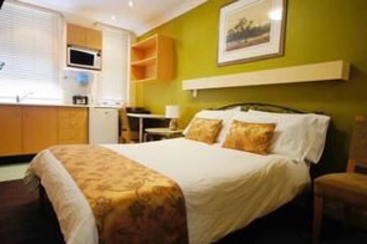 Room 3 of 20