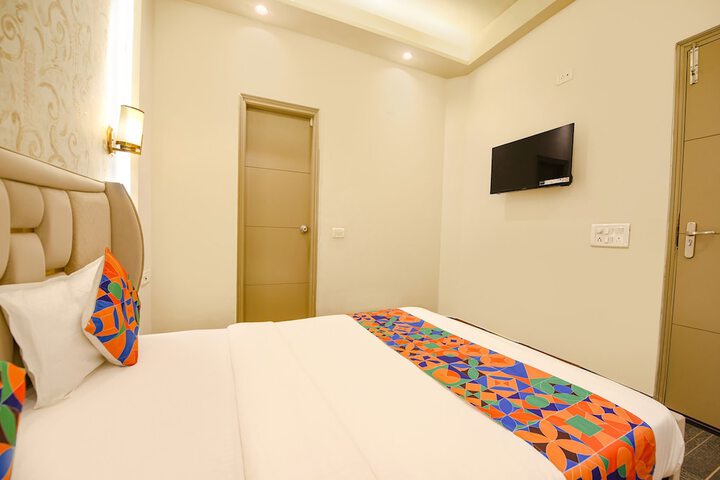 Room 16 of 27