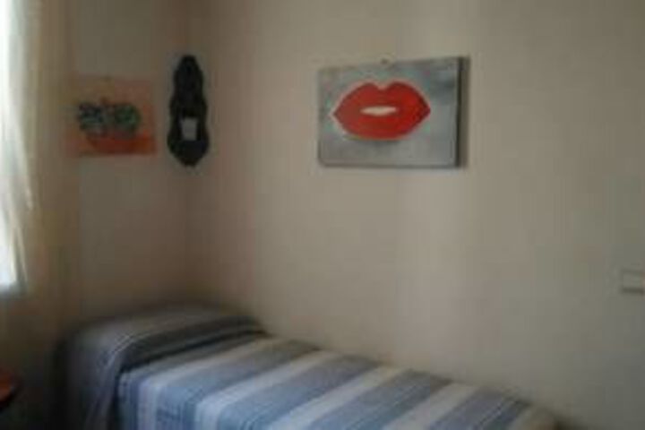 Room 4 of 14