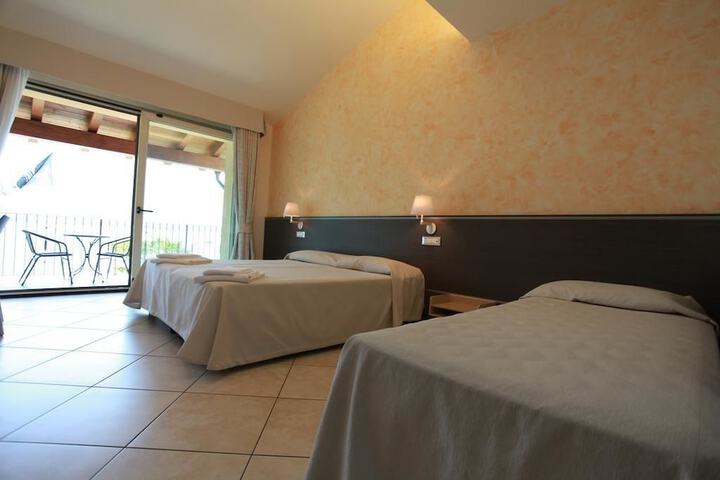 Room 8 of 20
