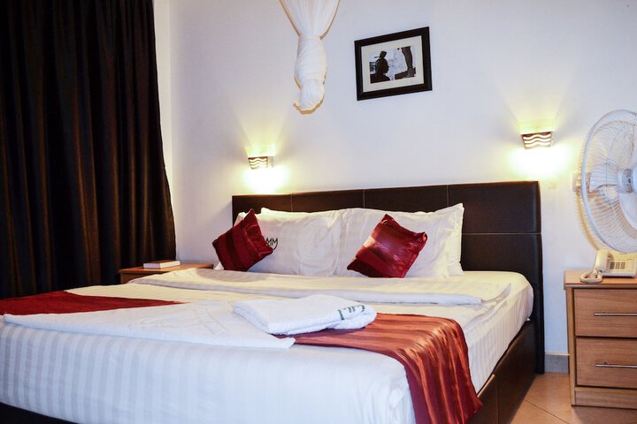 Room 10 of 52