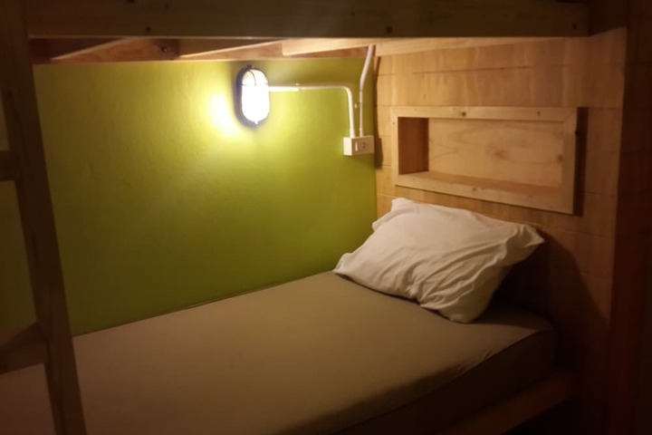 Room 10 of 18