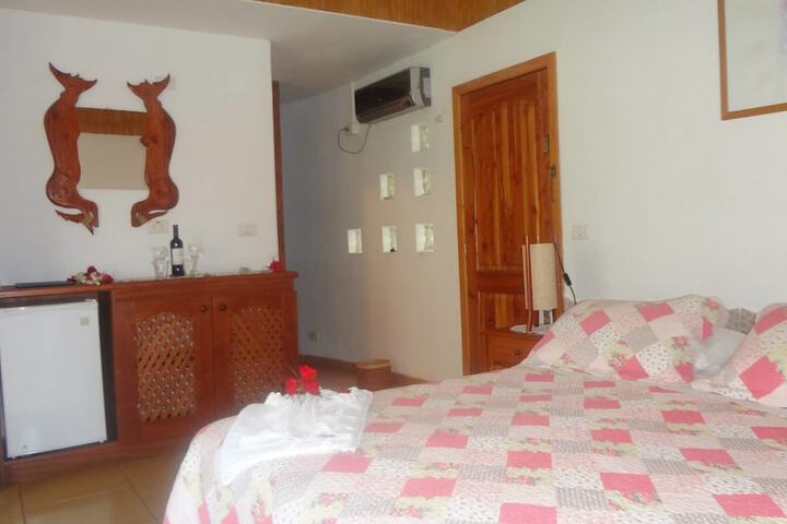 Room 7 of 48