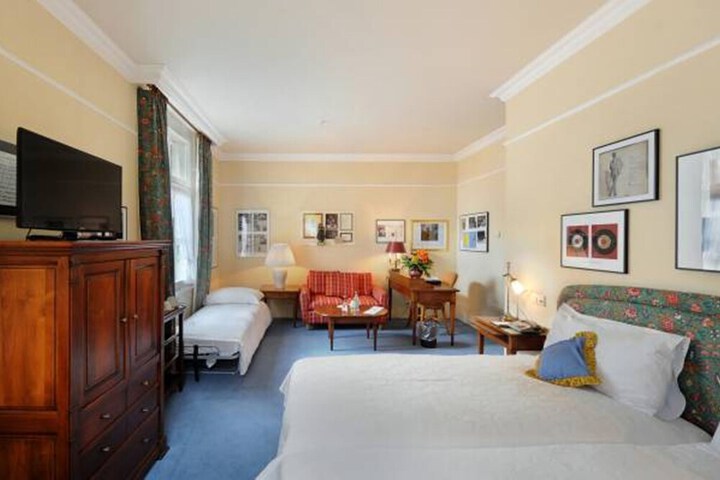 Room 40 of 86