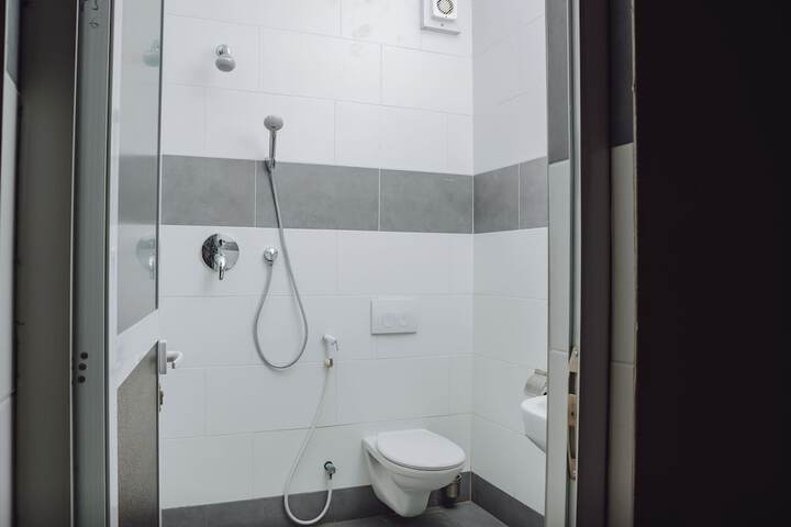 Room 35 of 56