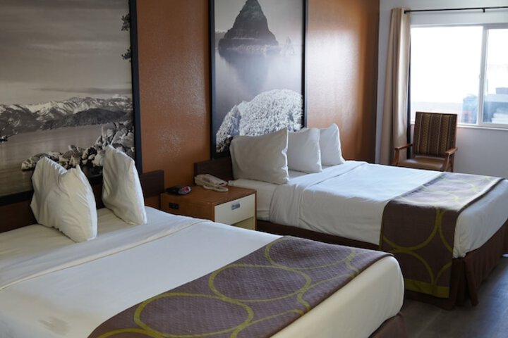 Room 15 of 32