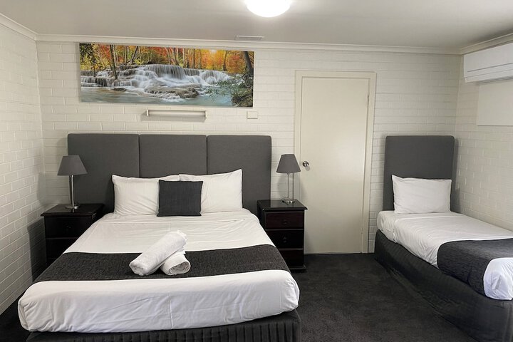 Room 83 of 134
