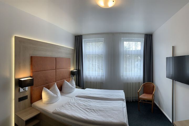 Room 14 of 42