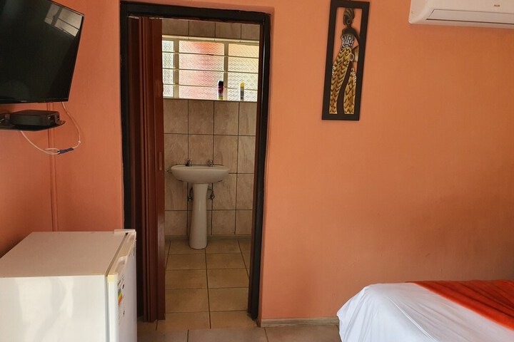 Room 20 of 23