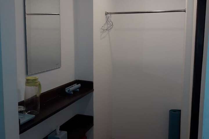 Room 9 of 27