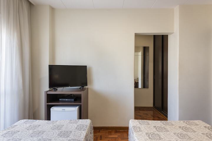 Room 38 of 107
