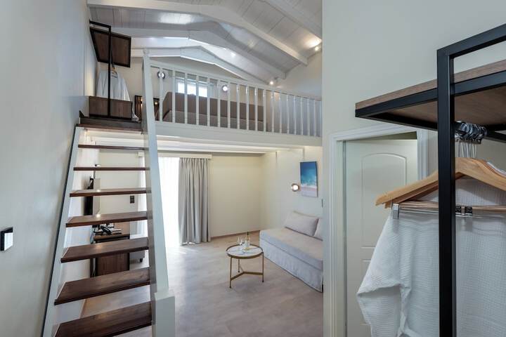 Room 16 of 39