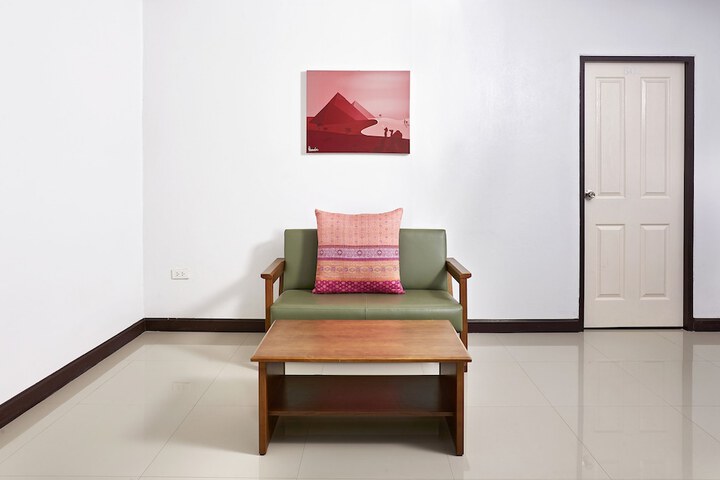 Room 36 of 80