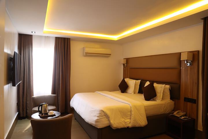 Room 19 of 27