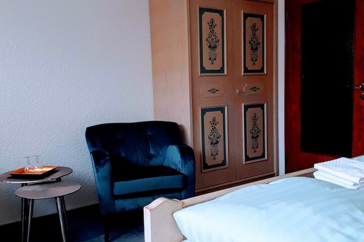 Room 25 of 52