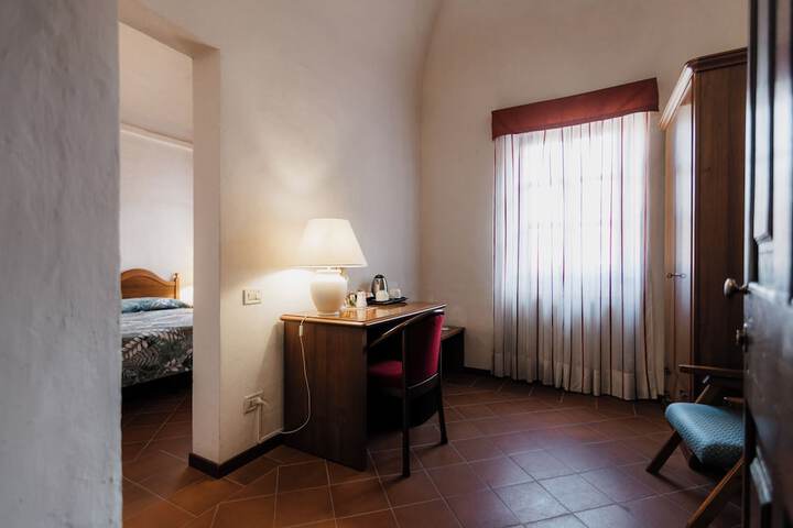Room 10 of 44