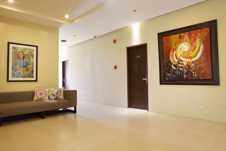 Ballroom/Hall 32 of 38