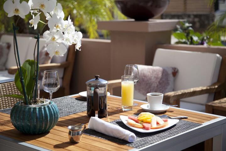 Breakfast/Coffee Service 25 of 35