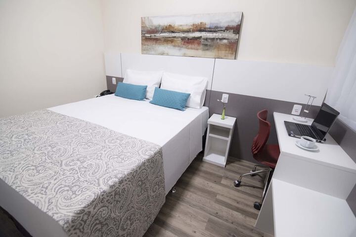 Room 9 of 70