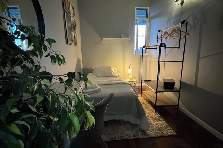 Room 16 of 39