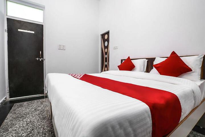OYO 15243 HOTEL GULAB RESORT