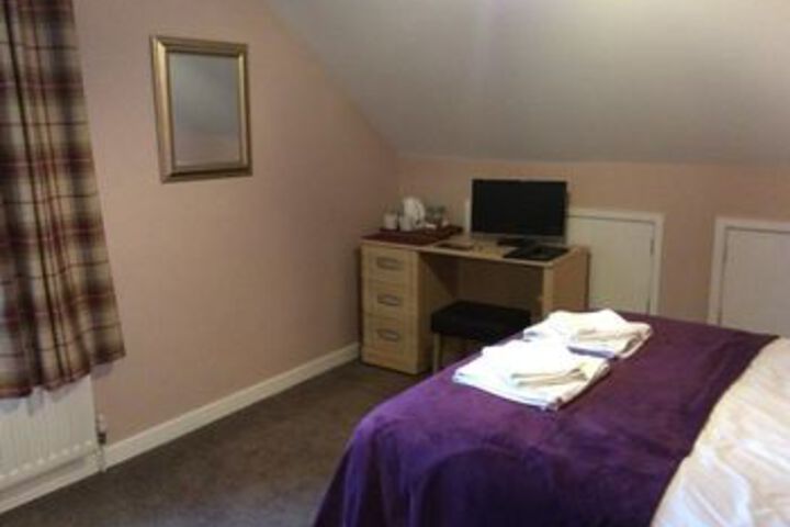Room 11 of 25