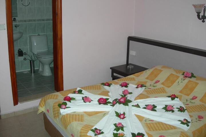 Room 7 of 39