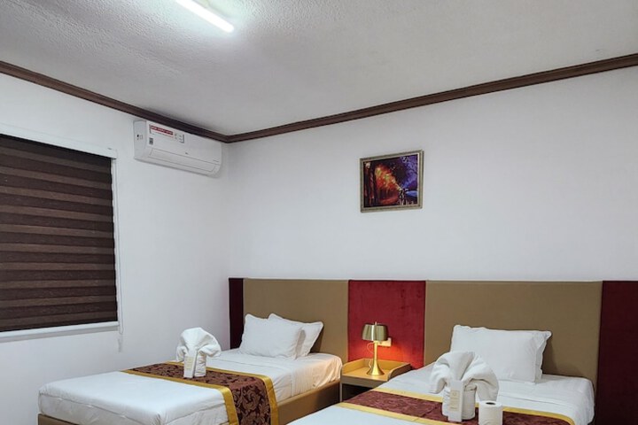 Room 7 of 17
