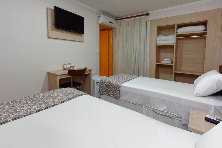 Room 11 of 65