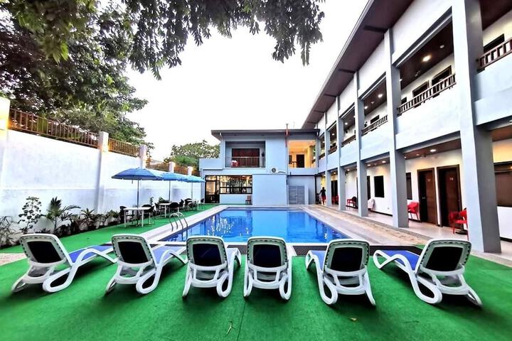 Pool 20 of 25