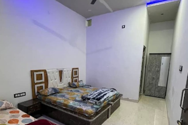 Room 5 of 23