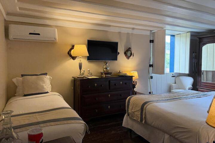 Room 14 of 48