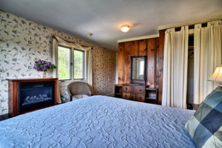 Room 29 of 49