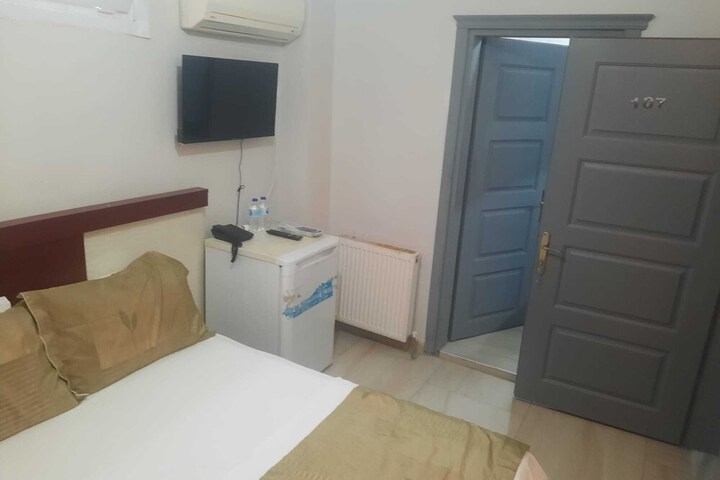 Room 18 of 49
