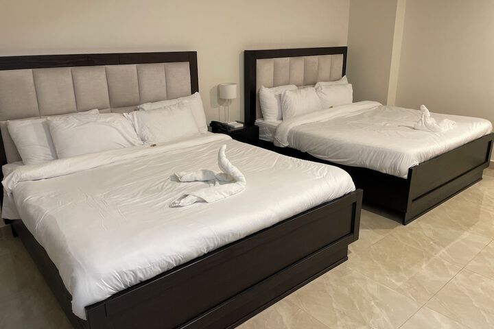 Room 48 of 243