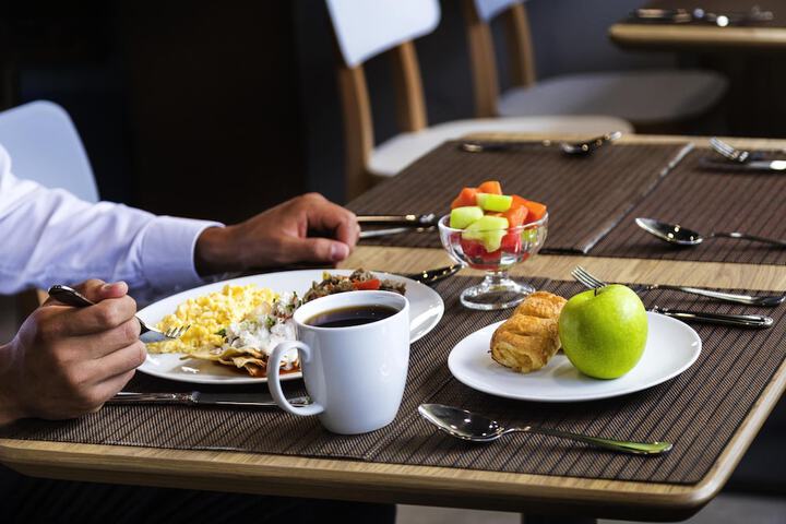 Breakfast/Coffee Service 20 of 37