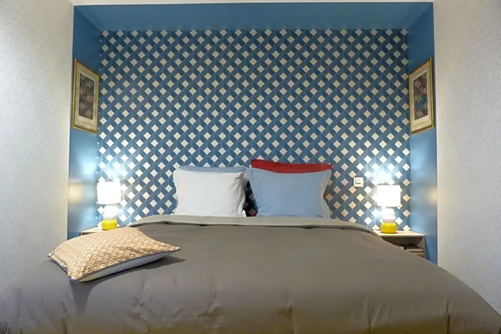 Room 2 of 14