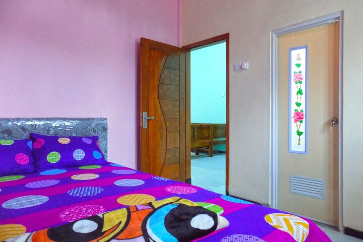 Room 8 of 27
