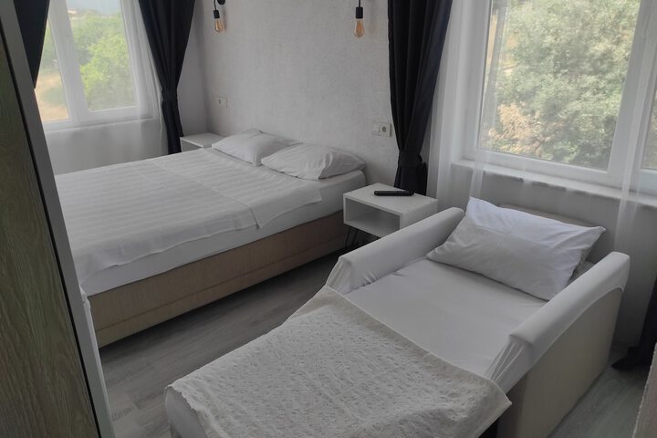 Room 32 of 81