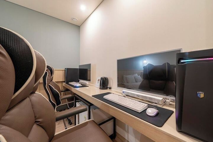 Room 12 of 29