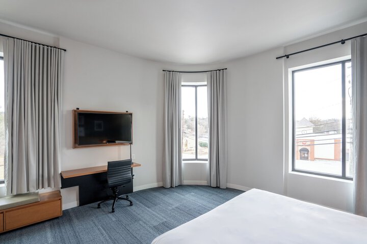 Room 17 of 49