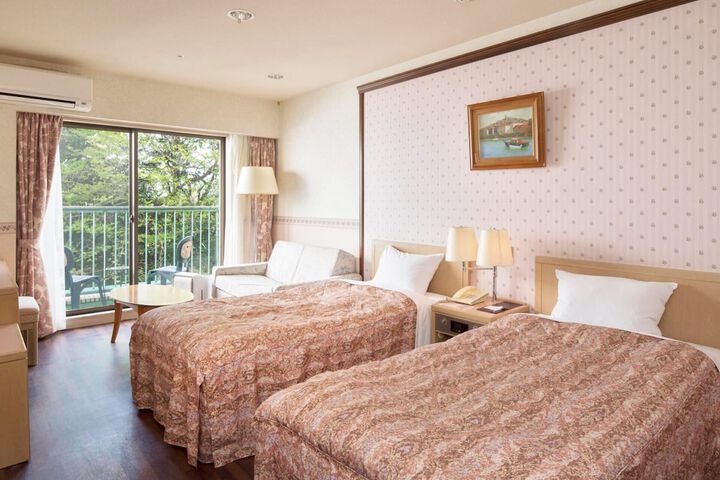 Room 10 of 39