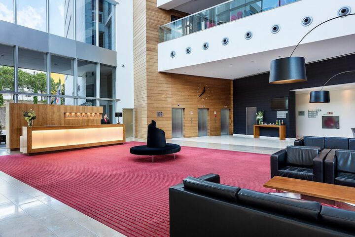 Guest Lobby