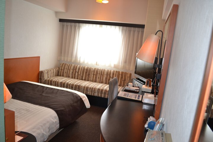 Room 16 of 68